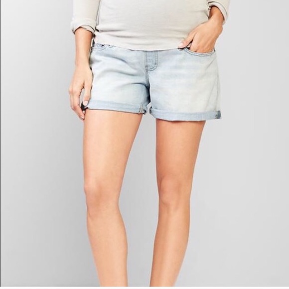 NWT gap maternity shorts