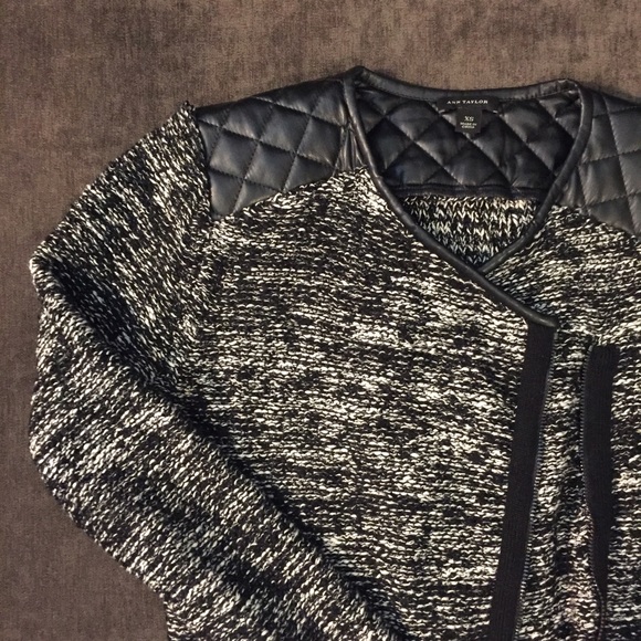 Tweed sweater with leather quilted detail