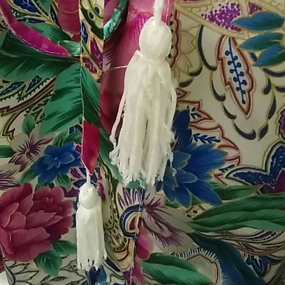 Victoria Secret Robe - Picture 2 of 2