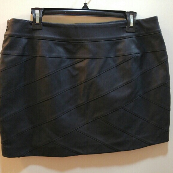 Leather express skirt