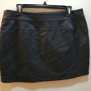 Leather express skirt
