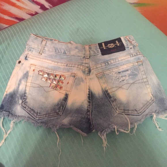 Vintage distressed denim high waisted shorts - Picture 2 of 2