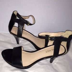 Nine West Black Kitten Heel