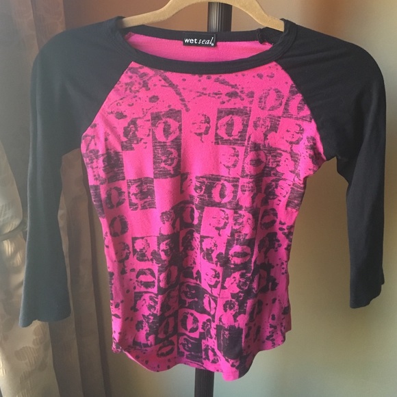 Wet Seal Pink & Black Pinup Print Baseball T, S - Picture 1 of 3