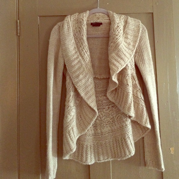 BCBG Xl sweater