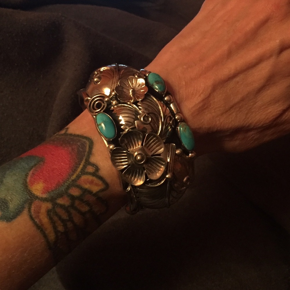 Artisan Crafted Sterling Silver Turquoise Cuff - Picture 5 of 7