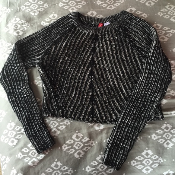 H&M Cropped Sweater
