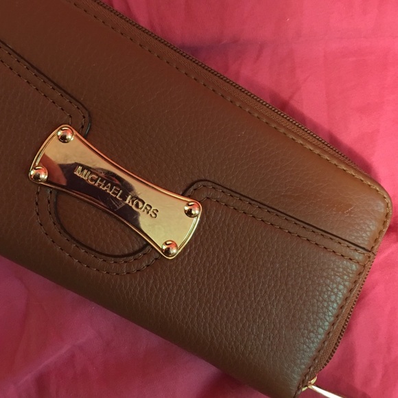 Soft leather Saratoga wallet.