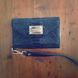 Michael Kors iPhone wristlet