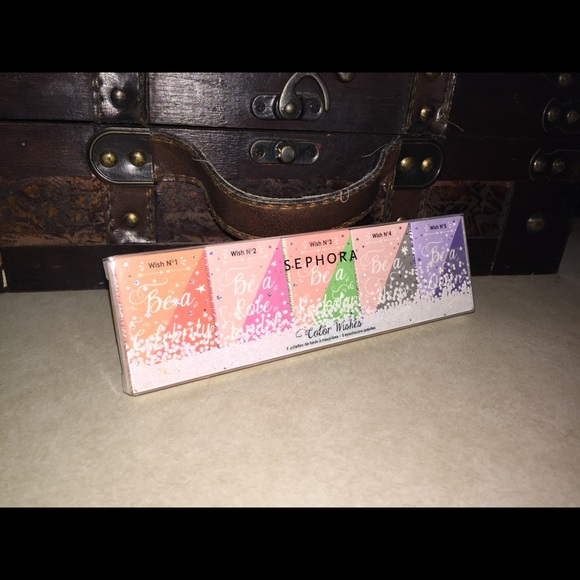 Never opened Sephora eyeshadow palette
