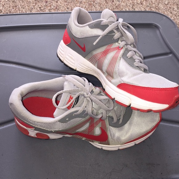 NIKE Airmax Athletic Running Shoes