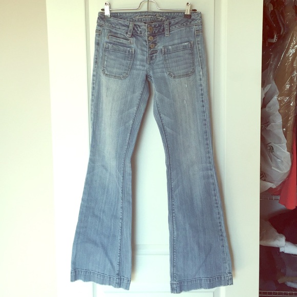 American Eagle distressed jeans size 0
