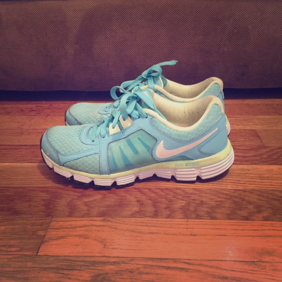 !!!SOLD !!! Nike fuel fusion st 2