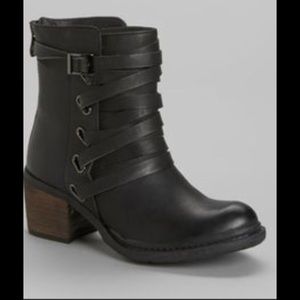 Black Modern Rebel Annata ankle boot NWOT or box