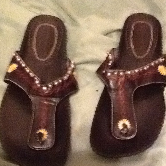 Sandals - Picture 3 of 3