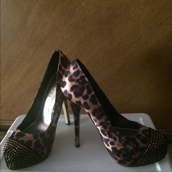 Bakers high heel pumps