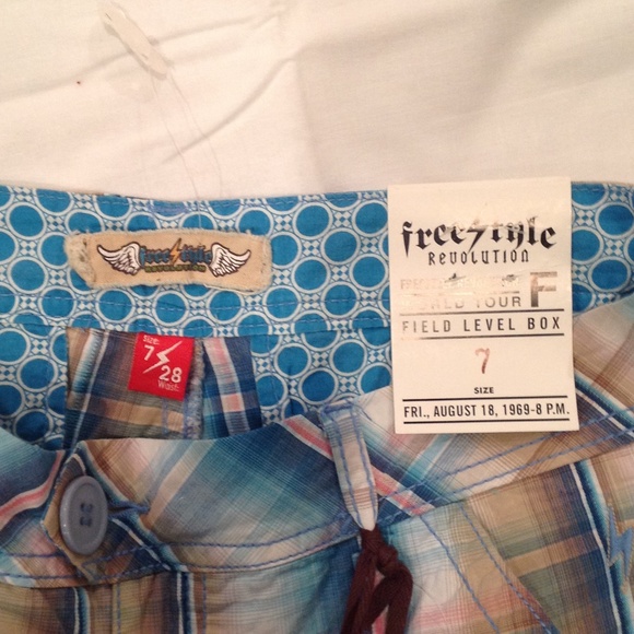 FREESTYLE BRAND PLAID SHORTS - Picture 4 of 11