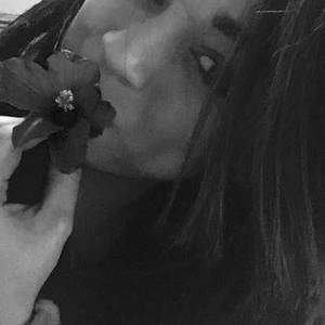 Meet your Posher, Mariela