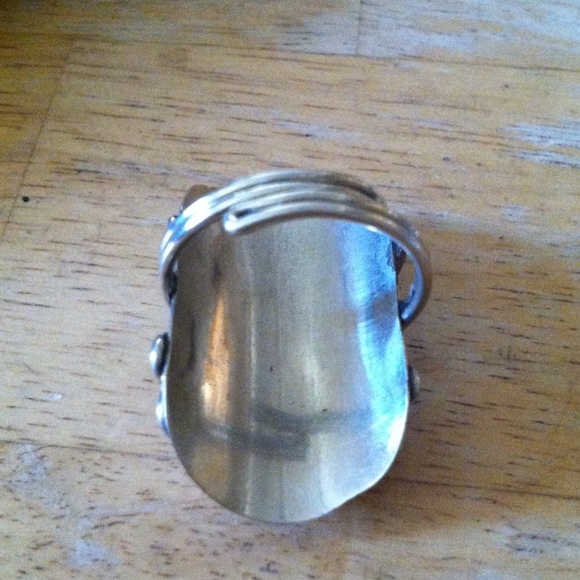 Antique sterling orange coral ring - Picture 3 of 4