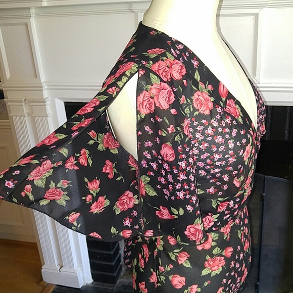 Floral split sleeve top - Picture 3 of 4
