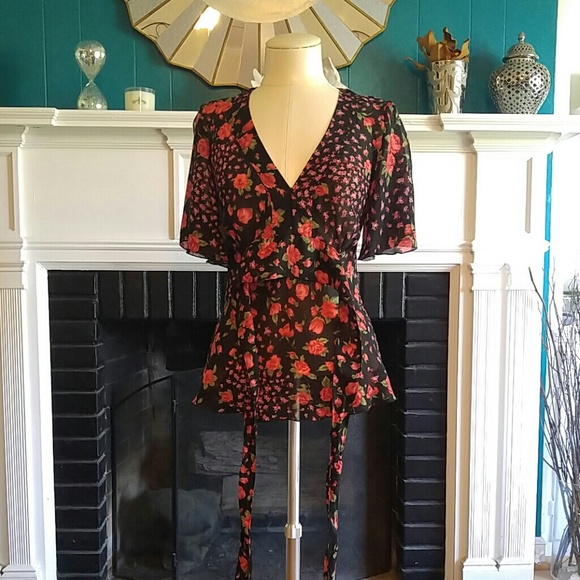 Floral split sleeve top - Picture 4 of 4