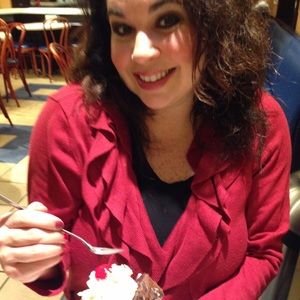 Meet your Posher, Angela