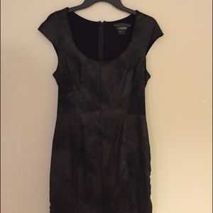 A pea in the pod black maternity dress