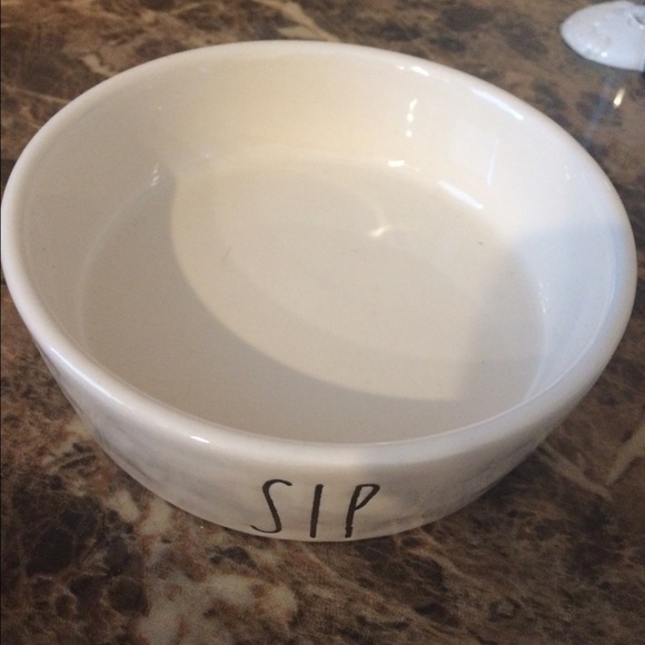 Rae Dunn Sip cat dish. 🐱