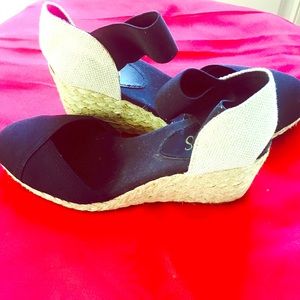 Chaps wedge shoes