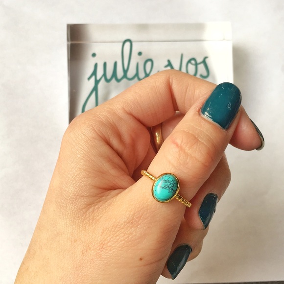 💥SOLD💥Turquoise and Gold Ring - Picture 1 of 3