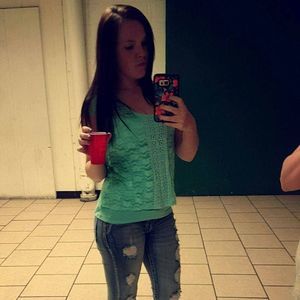 Meet your Posher, Kayla