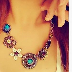 Crystal Flowers Pendant Chain Necklace
