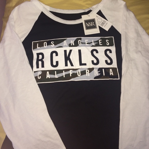 Long sleeve tee