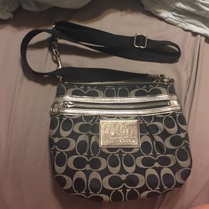 Coach poppy side purse💜