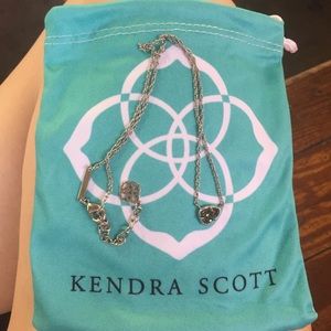 Kendra scott necklace