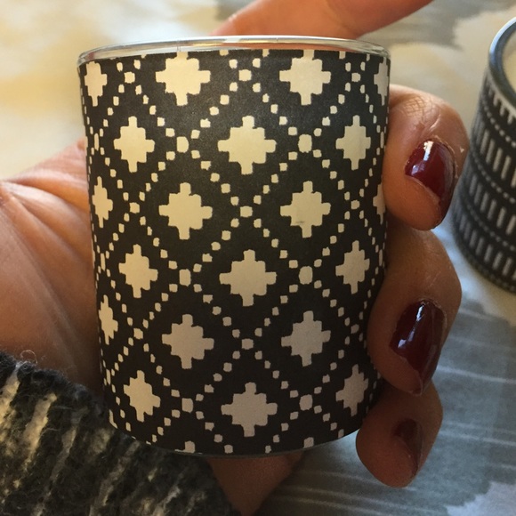 SOLD Brand new decorative candle set - Picture 2 of 4