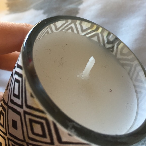 SOLD Brand new decorative candle set - Picture 4 of 4