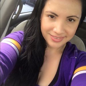 Meet your Posher, Elizabeth