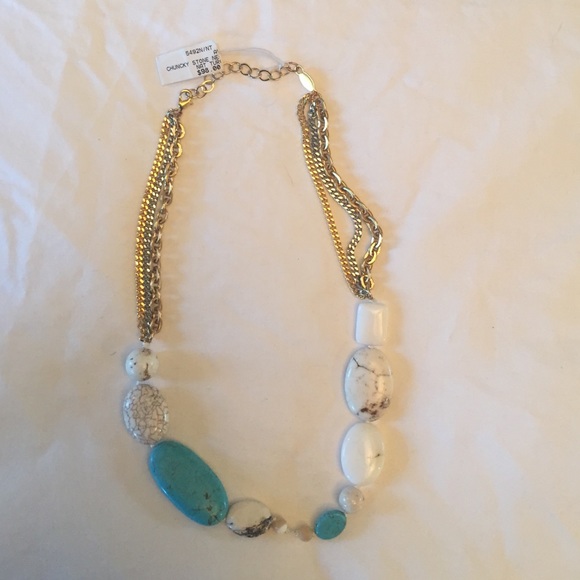 Chunky natural and turquoise stone necklace. - Picture 1 of 3