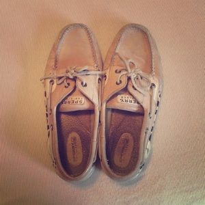 Size 9 Leopard Sperry Topsiders/ good condition