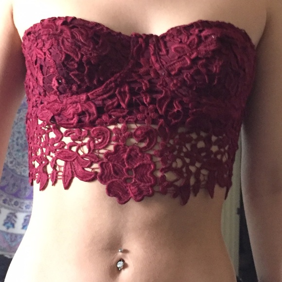 Cute lace crop