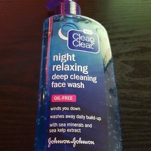 Clean and Clear Night Relaxing Face Wash