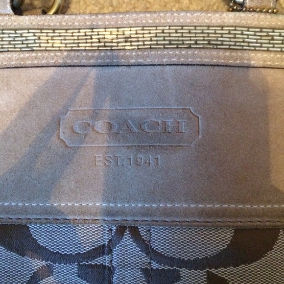 Coach purse - Picture 2 of 4