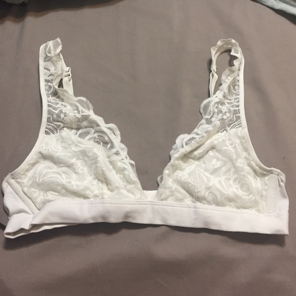 PINK VS White Lace BRALETTE🛍
