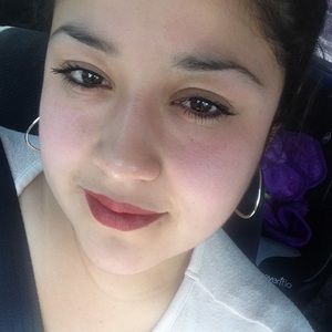 Meet your Posher, Roxanna