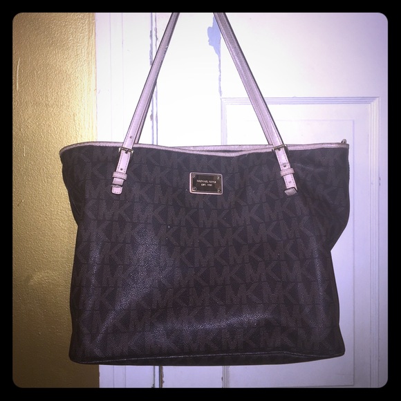 Michael kors purse will trade