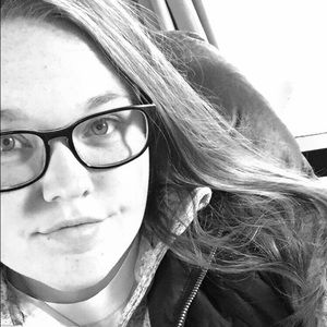 Meet your Posher, Mackenzie