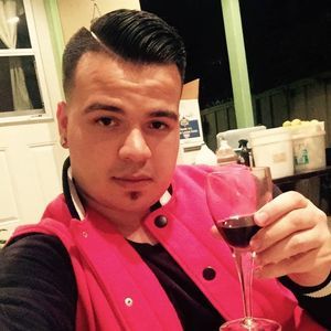 Meet your Posher, Juan torres