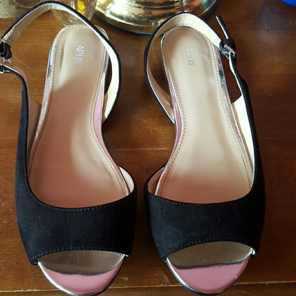 Apt 9 black flats
