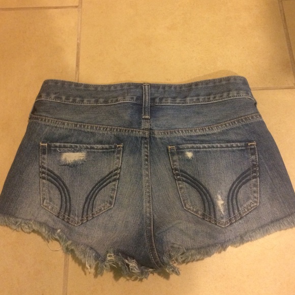 Hollister high waisted shorts - Picture 2 of 3
